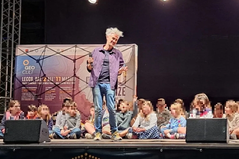 Vincenzo Schettini sul palco a Lecco
