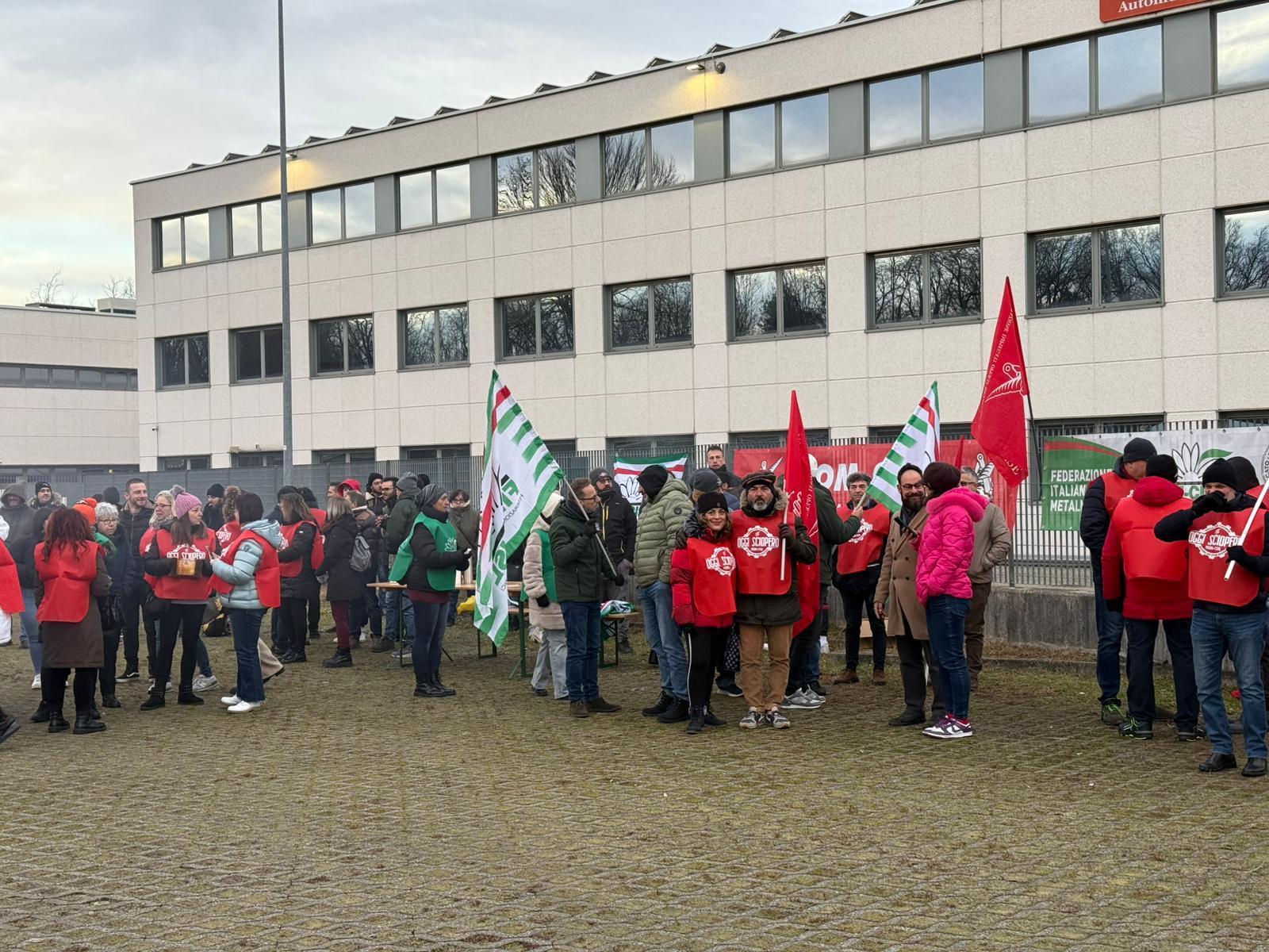 Varese, la Meta System salvata da un fondo tedesco: nessun licenziamento per i 250 dipendenti dello stabilimento di Mornago Varese, la Meta System salvata da un fondo tedesco: nessun licenziamento per i 250 dipendenti dello stabilimento di Mornago