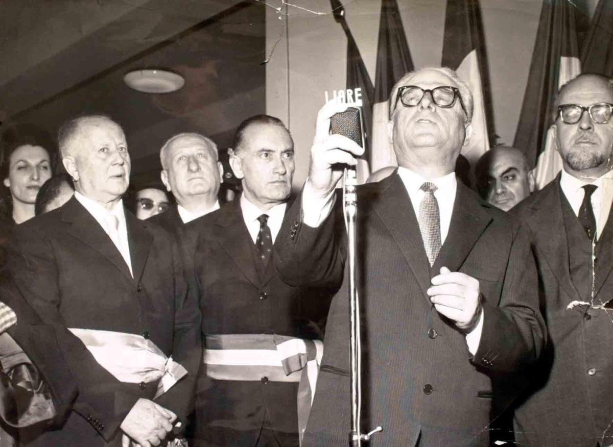 "Era mio padre Abramo". I racconti dell’ex sindaco in uno spettacolo teatrale "Era mio padre Abramo". I racconti dell’ex sindaco in uno spettacolo teatrale