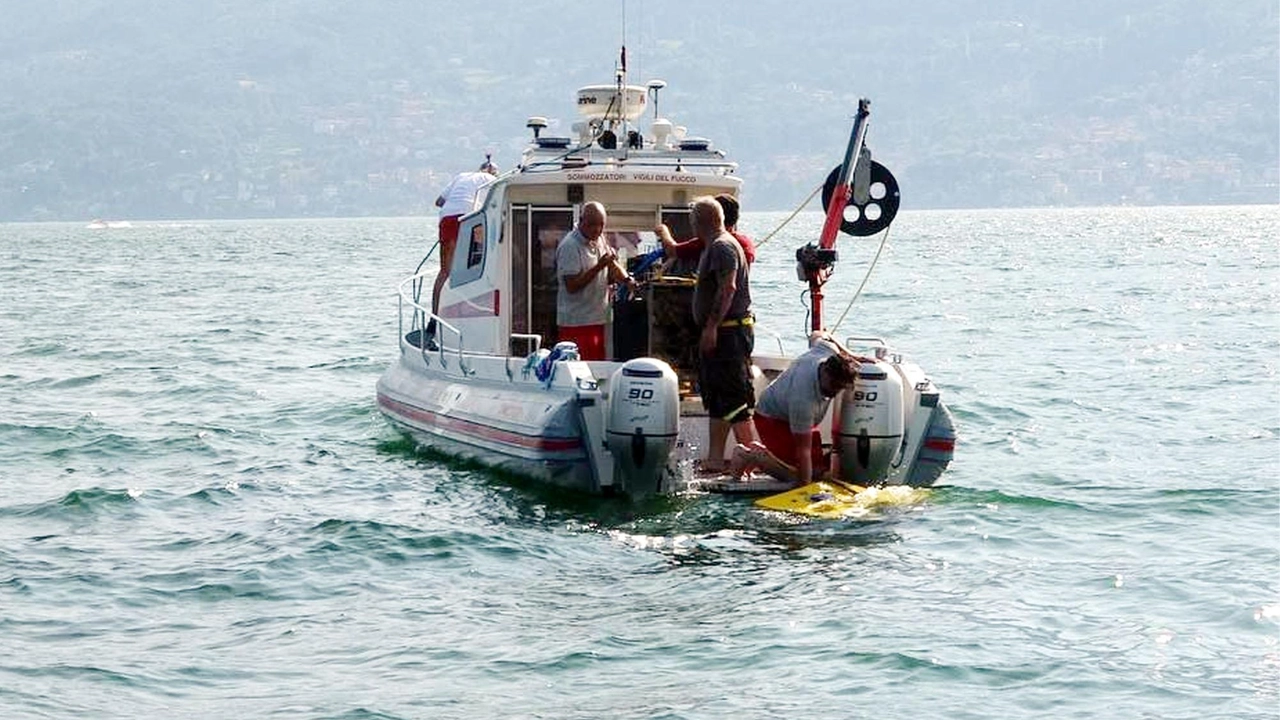 I vigili del fuoco del Nucleo sommozzatori di Sardegna sono arrivati da Cagliari con Pegaso il loro Rov I vigili del fuoco del Nucleo sommozzatori di Sardegna sono arrivati da Cagliari con Pegaso il loro Rov