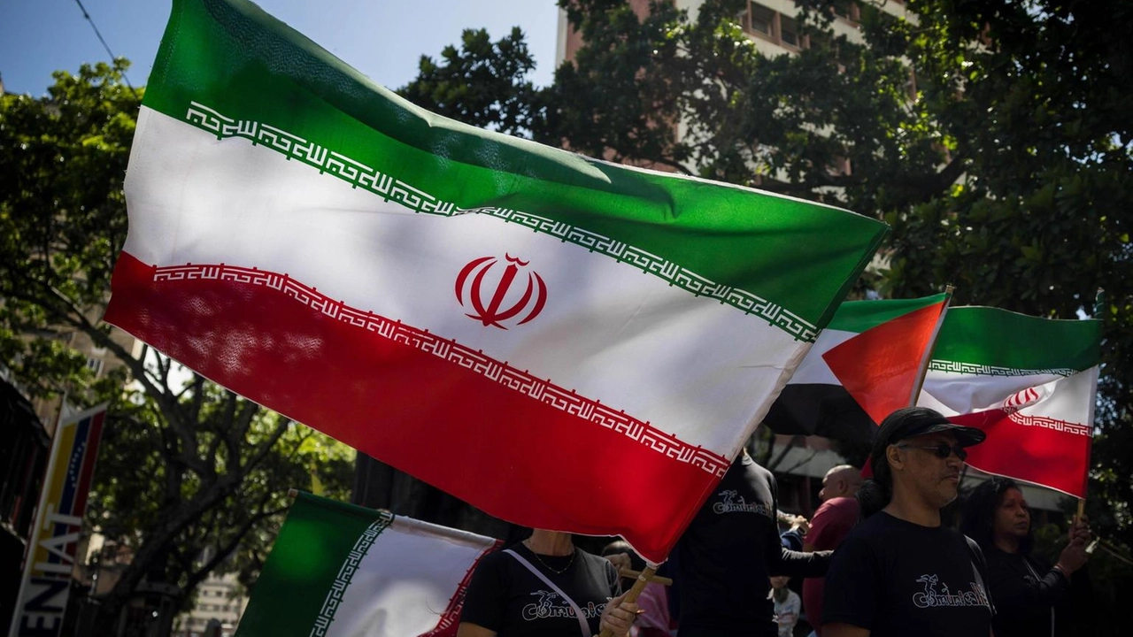 Dichiarazione congiunta di 21 Paesi arabi contro gli attacchi israeliani: appello per de-escalation e rispetto del diritto internazionale. Dichiarazione congiunta di 21 Paesi arabi contro gli attacchi israeliani: appello per de-escalation e rispetto del diritto internazionale.