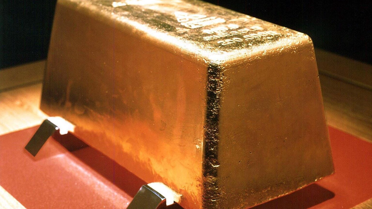 Prezzo oro sale ancora, Spot a 2.916 euro