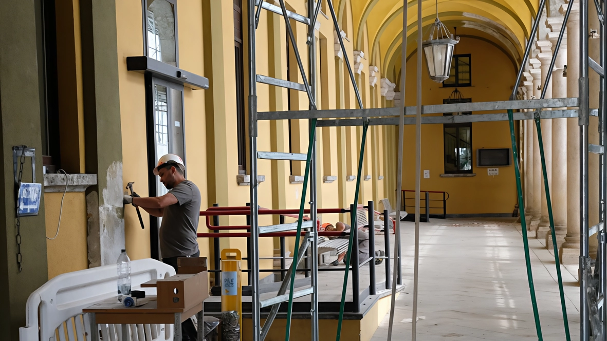 Giustizia, il cantiere infinito. Raddoppiati i ponteggi al tribunale. Obiettivo, recuperare i ritardi