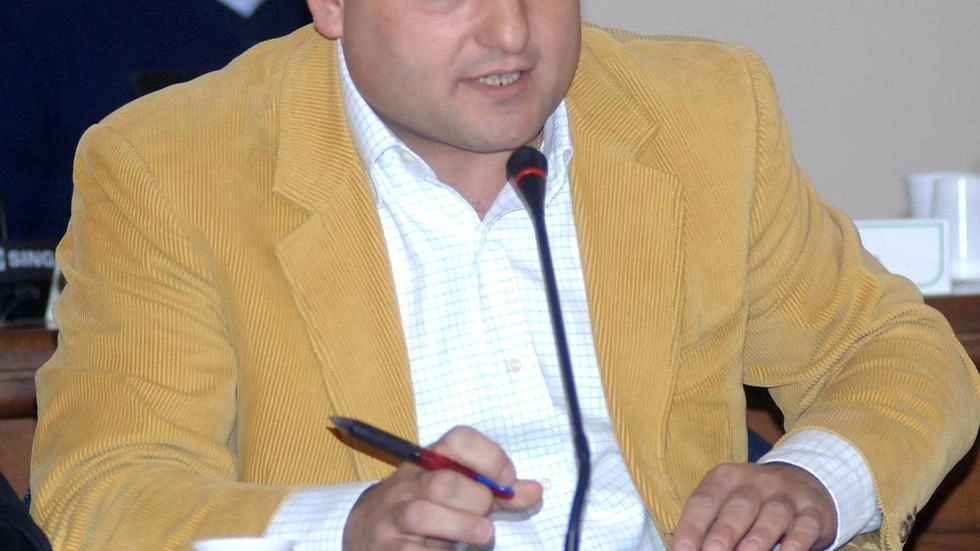 Nel 2013 fu contestato per un post. Oggi l’esponente di FdI bacchetta la collega per il post sessista su Schlein Nel 2013 fu contestato per un post. Oggi l’esponente di FdI bacchetta la collega per il post sessista su Schlein