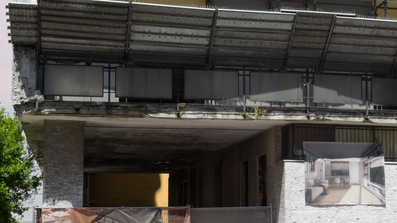 Via ai lavori di rinascita del palazzo-ecomostro di via Matteotti, per 12 anni piaga ambientale e sacca di degrado nel salotto buono della città