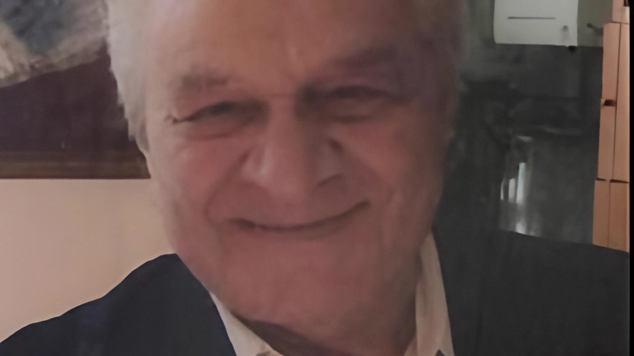 Il noto libraio Carlo Boragno di Busto Arsizio è deceduto all'età di 96 anni. Lascia i figli e i nipoti, dopo una vita dedicata alla sua libreria e alla famiglia. I funerali si terranno oggi pomeriggio. Il noto libraio Carlo Boragno di Busto Arsizio è deceduto all'età di 96 anni. Lascia i figli e i nipoti, dopo una vita dedicata alla sua libreria e alla famiglia. I funerali si terranno oggi pomeriggio.