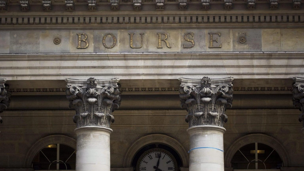 Francoforte punta alla parità (-0,15%), debole Parigi (-1,4%)