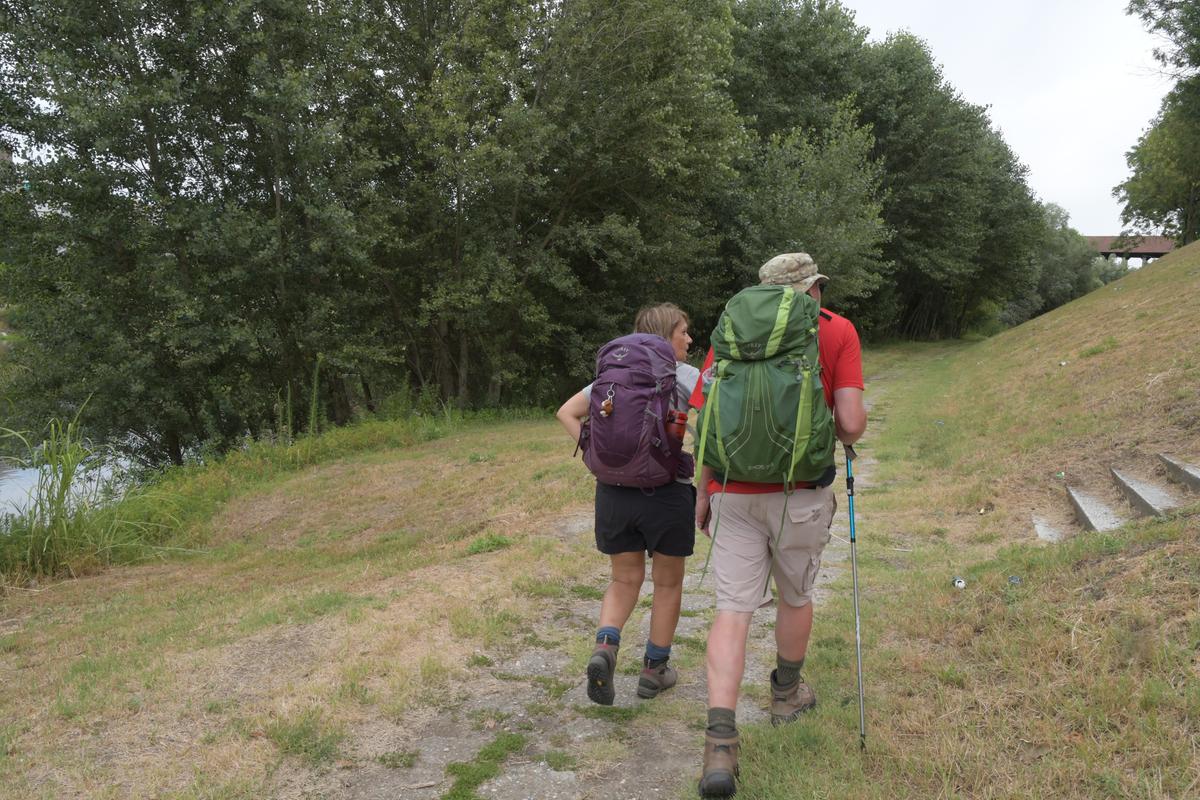 Tradizione e tecnologia per i cammini: campo di volontariato internazionale sulla Via Francigena Tradizione e tecnologia per i cammini: campo di volontariato internazionale sulla Via Francigena