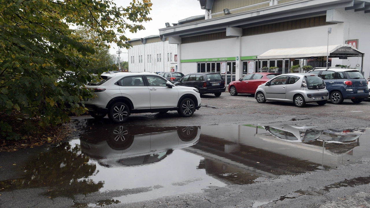 Sui parcheggi delle due stazioni periferiche di Cascina Antonietta e Villa Pompea vertice a tre fra Comuni e Atm Sui parcheggi delle due stazioni periferiche di Cascina Antonietta e Villa Pompea vertice a tre fra Comuni e Atm