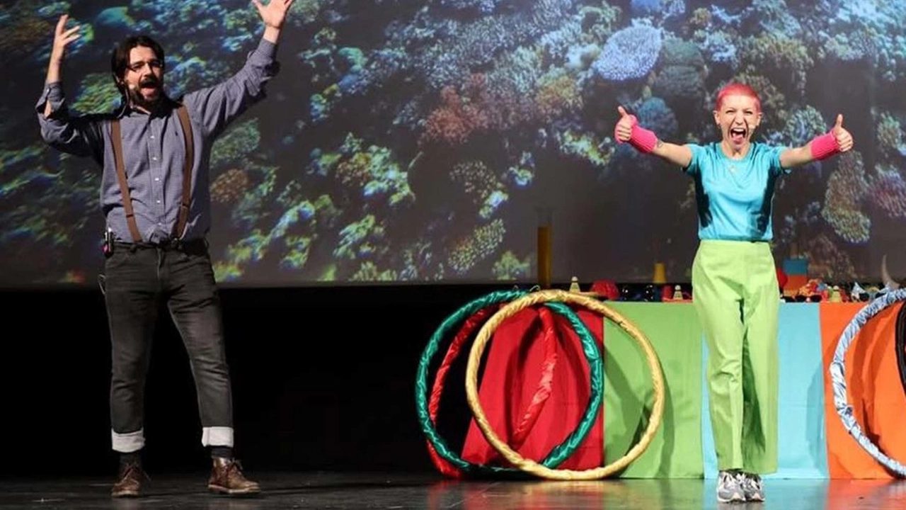 Il Sondrio Festival annuncerà il vincitore del documentario oggi pomeriggio al Teatro Sociale, con ospiti speciali e proiezione del film. L'evento segna l'ingresso nel programma culturale delle Olimpiadi Milano Cortina 2026. Il Sondrio Festival annuncerà il vincitore del documentario oggi pomeriggio al Teatro Sociale, con ospiti speciali e proiezione del film. L'evento segna l'ingresso nel programma culturale delle Olimpiadi Milano Cortina 2026.