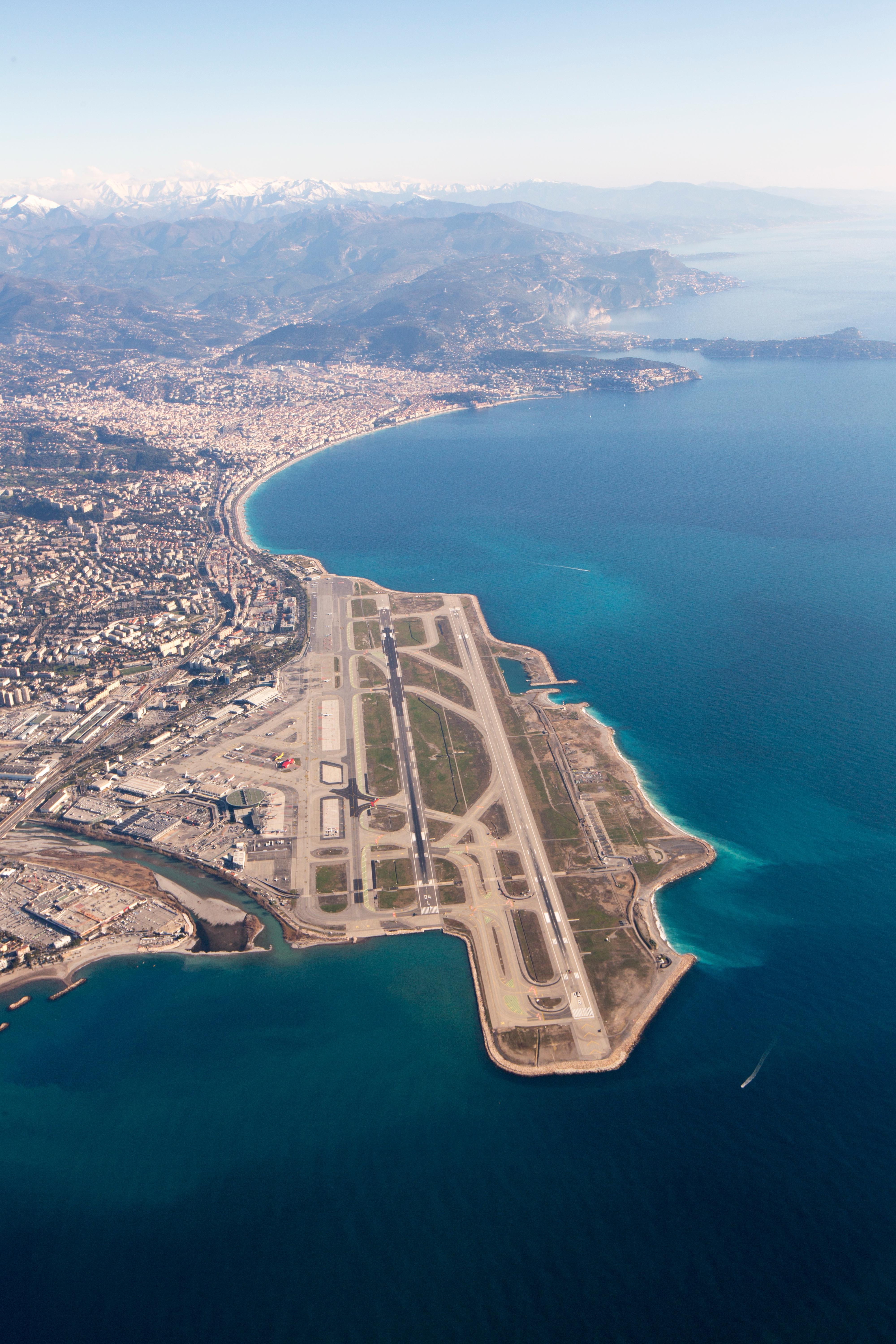 L’aeroporto di Nizza sulle ali dell’ampliamento: “Il nostro bacino? Inizia dall’Italia” L’aeroporto di Nizza sulle ali dell’ampliamento: “Il nostro bacino? Inizia dall’Italia”