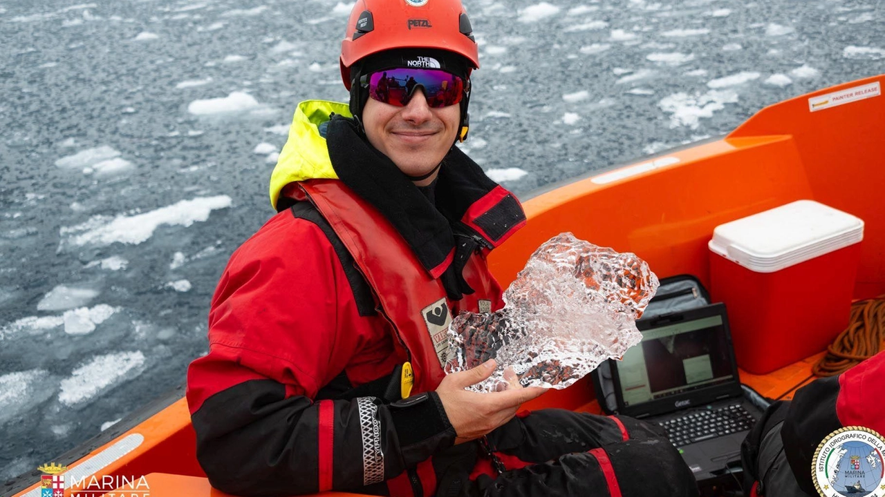 Matteo, dottorando di Scienze ambientali, e la rilevazione satellitare "Così monitoriamo gli effetti del cambiamento climatico". Matteo, dottorando di Scienze ambientali, e la rilevazione satellitare "Così monitoriamo gli effetti del cambiamento climatico".