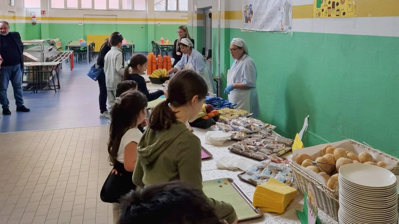 Diversi obiettivi: promuovere abitudini alimentari sane e il consumo di frutta, ridurre gli sprechi e offrire un’opportunità di risparmio alle famiglie Diversi obiettivi: promuovere abitudini alimentari sane e il consumo di frutta, ridurre gli sprechi e offrire un’opportunità di risparmio alle famiglie