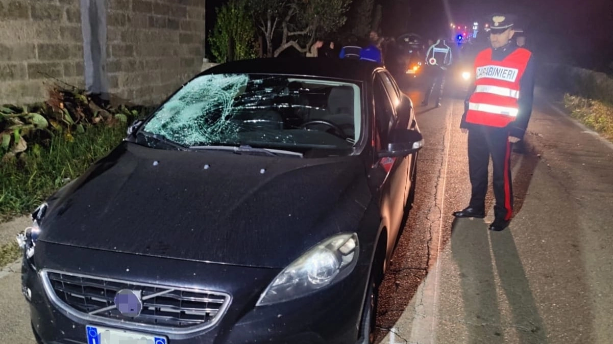 Incidente mortale a Tricase (Lecce): la vittima 22enne viaggiava in monopattino sulla provinciale ed è stato investito e ucciso da una Volvo. Arrestato il conducente risultato positivo all'alcoltest Incidente mortale a Tricase (Lecce): la vittima 22enne viaggiava in monopattino sulla provinciale ed è stato investito e ucciso da una Volvo. Arrestato il conducente risultato positivo all'alcoltest