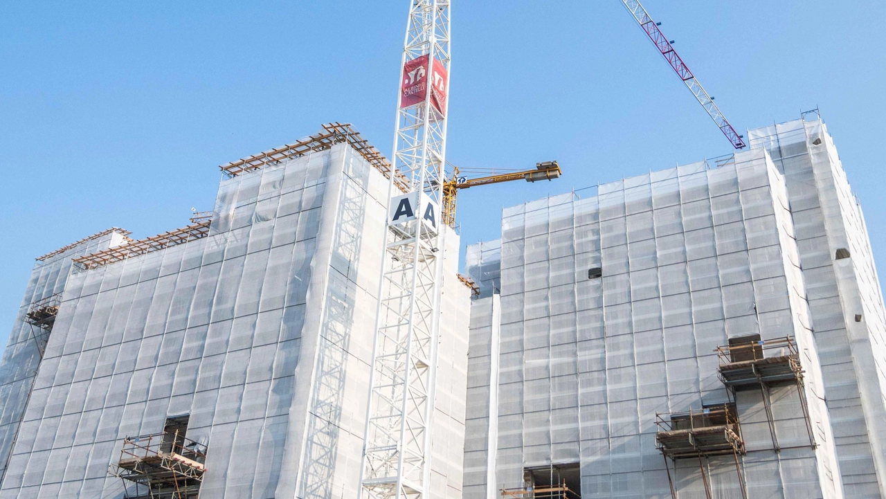 Il cantiere sotto sequestro Il cantiere sotto sequestro