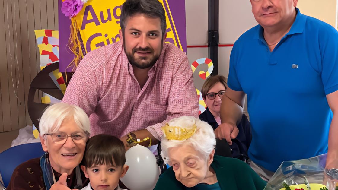 Bisnonna del sindaco. Gina compie 105 anni Bisnonna del sindaco. Gina compie 105 anni