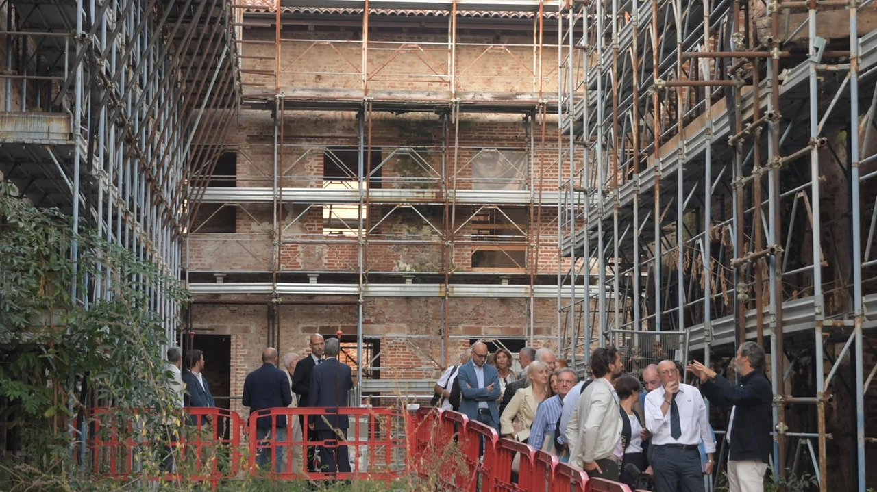 Sei edifici di epoche diverse, nati tra la seconda metà del ‘500 e la prima metà del ‘900, entro...