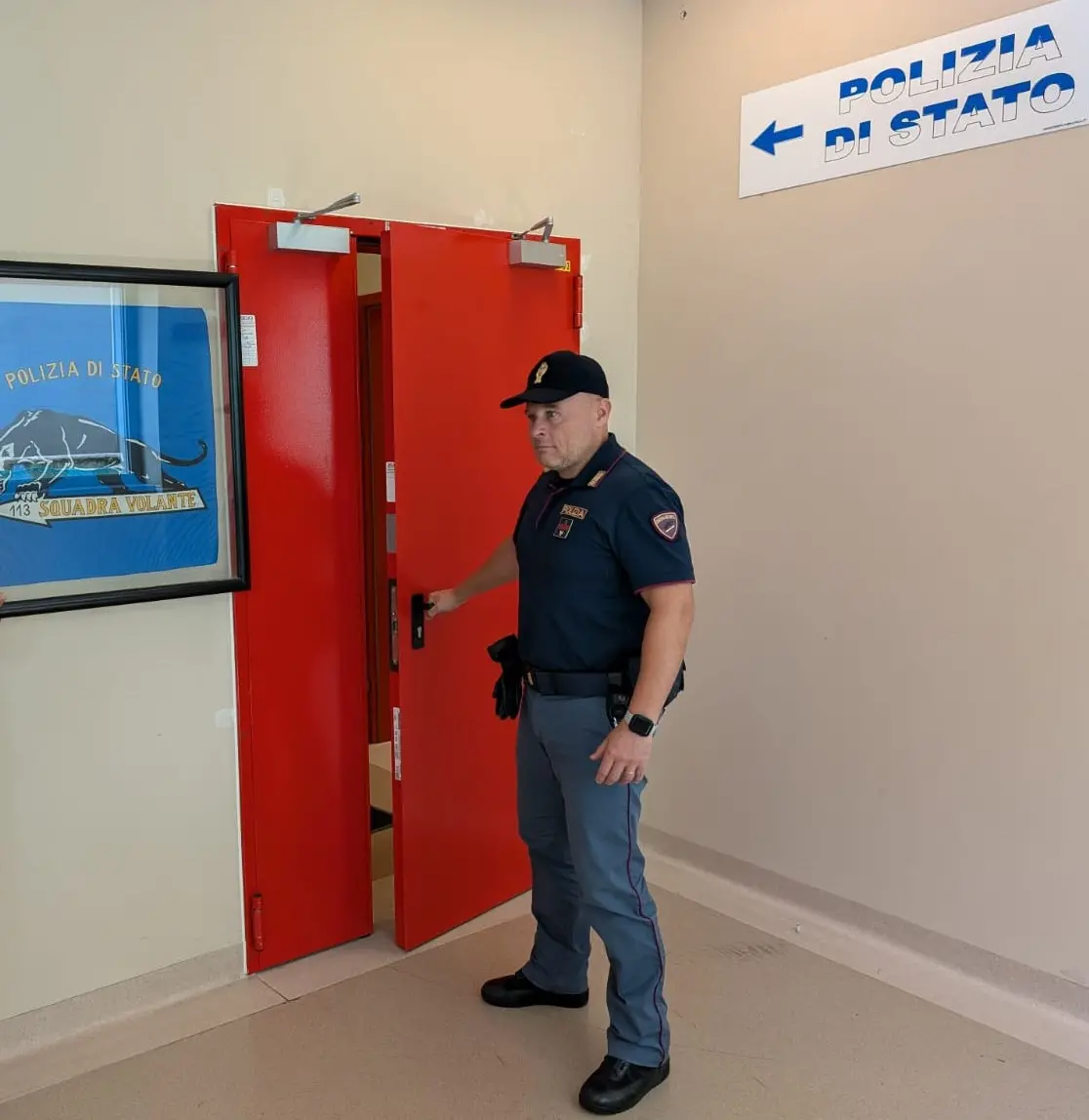 Paura al pronto soccorso, minaccia radiologo con un cavatappi poi sputa e urina in ambulatorio: denunciato 21enne a Como