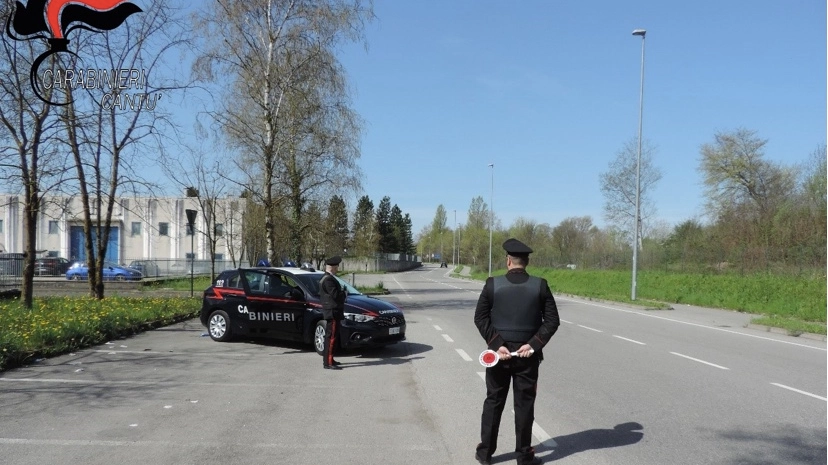 Controllato dai carabinieri
