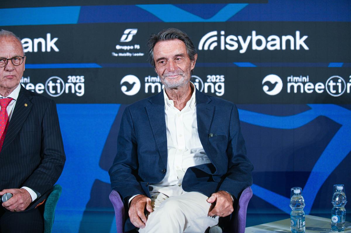 Regionali 2028, Fontana “apre” la campagna elettorale: “Lega in Lombardia e Veneto sarebbe la cosa migliore” Regionali 2028, Fontana “apre” la campagna elettorale: “Lega in Lombardia e Veneto sarebbe la cosa migliore”