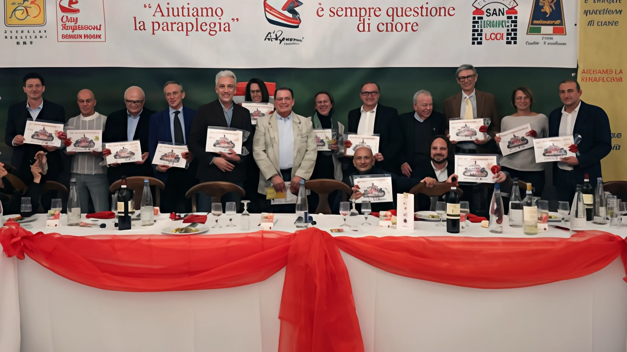 Ospiti e iscritti al Club Regazzoni sabato sera durante il Gran premio della solidarietà Ospiti e iscritti al Club Regazzoni sabato sera durante il Gran premio della solidarietà