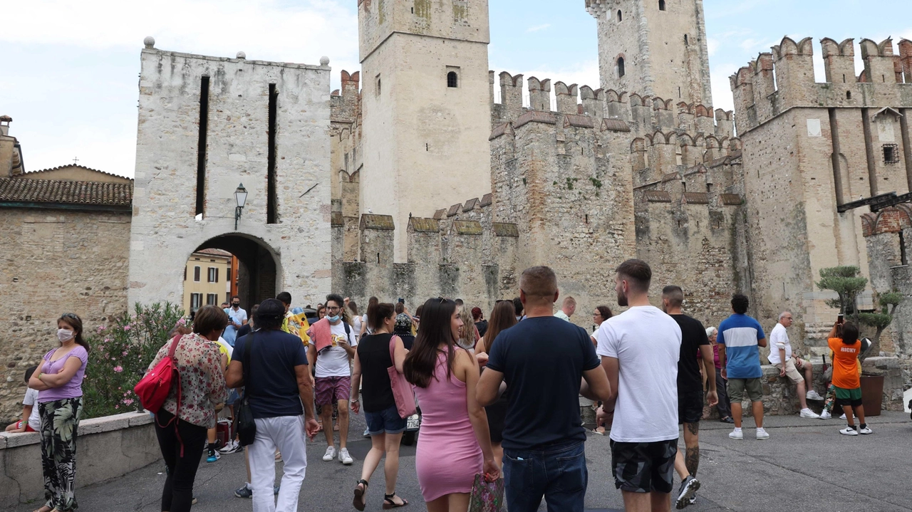 La sfida di Brescia: diventare destinazione e regia per le località del territorio. Il primo passo sarà la nascita di un portale: da qui si potrà accedere ai biglietti. . La sfida di Brescia: diventare destinazione e regia per le località del territorio. Il primo passo sarà la nascita di un portale: da qui si potrà accedere ai biglietti. .