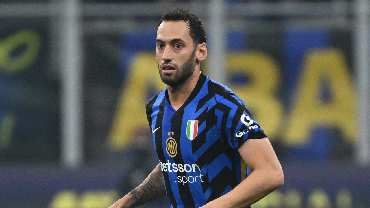 Hakan Calhanoglu (Inter) Hakan Calhanoglu (Inter)