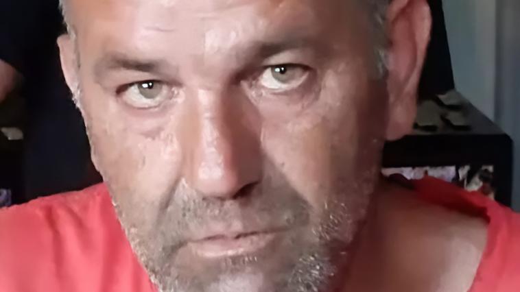 Schianto tra due vetture. Arrivano i vigili del fuoco: trovano morto il loro collega Schianto tra due vetture. Arrivano i vigili del fuoco: trovano morto il loro collega
