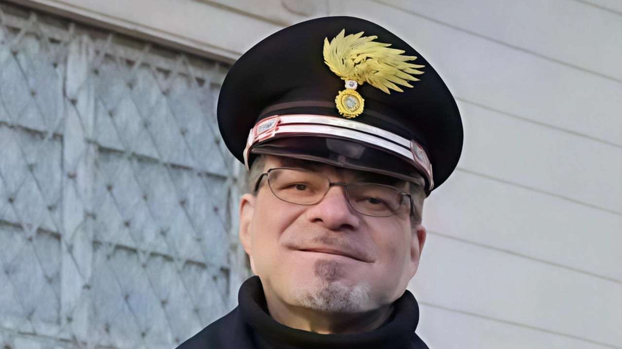 A inizio turno, era solito dire ai suoi, in stretto dialetto napoletano: "Ragazzi, state attenti e non fatemi stare in... A inizio turno, era solito dire ai suoi, in stretto dialetto napoletano: "Ragazzi, state attenti e non fatemi stare in...