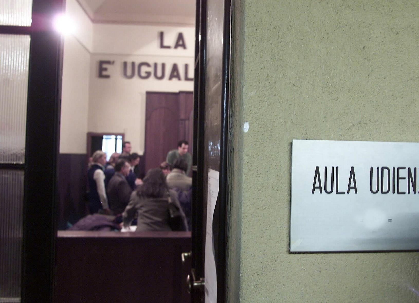 ex agente penitenziario alla sbarra denunciato per violenze dalla nipote