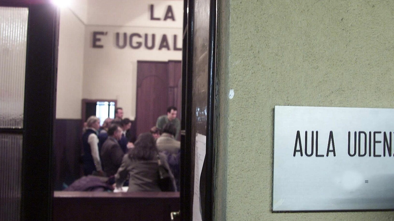 La presunta vittima si è rivolta a un centro antiviolenza e ha denunciato Si torna in aula a ottobre La presunta vittima si è rivolta a un centro antiviolenza e ha denunciato Si torna in aula a ottobre