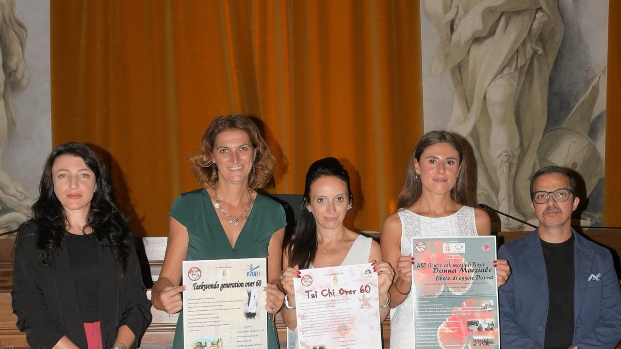 A Pavia torna il progetto "Donna Marziale" per contrastare la violenza di genere con lezioni gratuite di autodifesa e corsi di arti marziali per donne di ogni età. In programma anche un corso per over 60. A Pavia torna il progetto "Donna Marziale" per contrastare la violenza di genere con lezioni gratuite di autodifesa e corsi di arti marziali per donne di ogni età. In programma anche un corso per over 60.