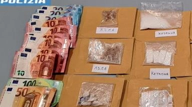 Il nucleo motociclisti della polizia locale di Sesto ha beccato un pusher che nascondeva 21 grammi di cocaina, già...