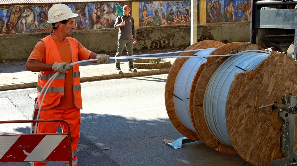 Installazione delle fibra ottica per la banda ultralarga a Cremona Installazione delle fibra ottica per la banda ultralarga a Cremona