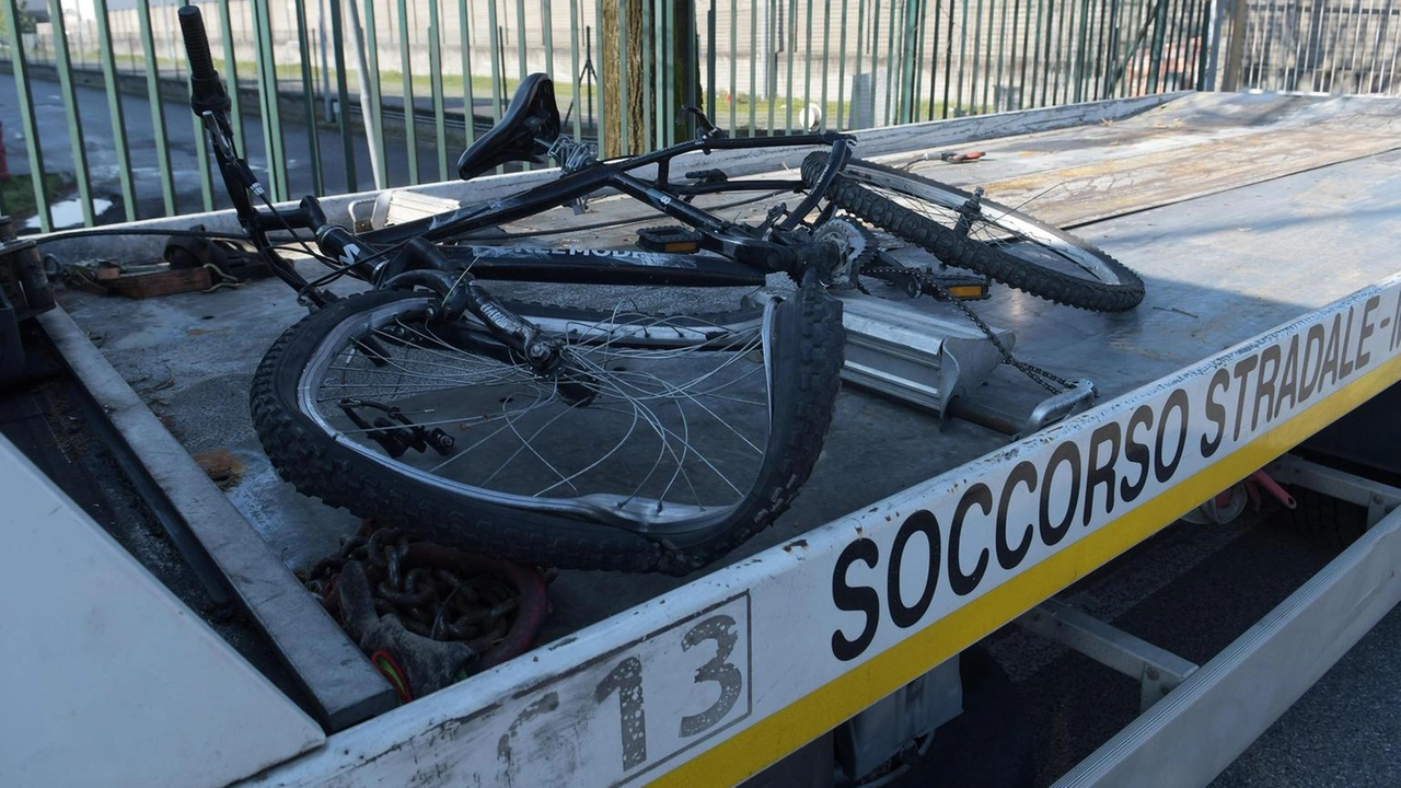 Nel padovano, centrato da un'auto che arrivava da tangenziale