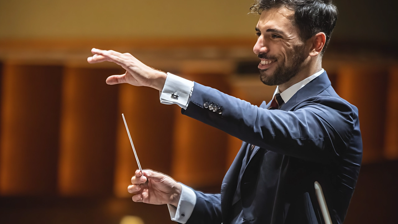 Vincenzo Milletarì dirige la Sinfonica: "Come non innamorarsi del libretto bello e “difettoso“ di Verdi" Vincenzo Milletarì dirige la Sinfonica: "Come non innamorarsi del libretto bello e “difettoso“ di Verdi"