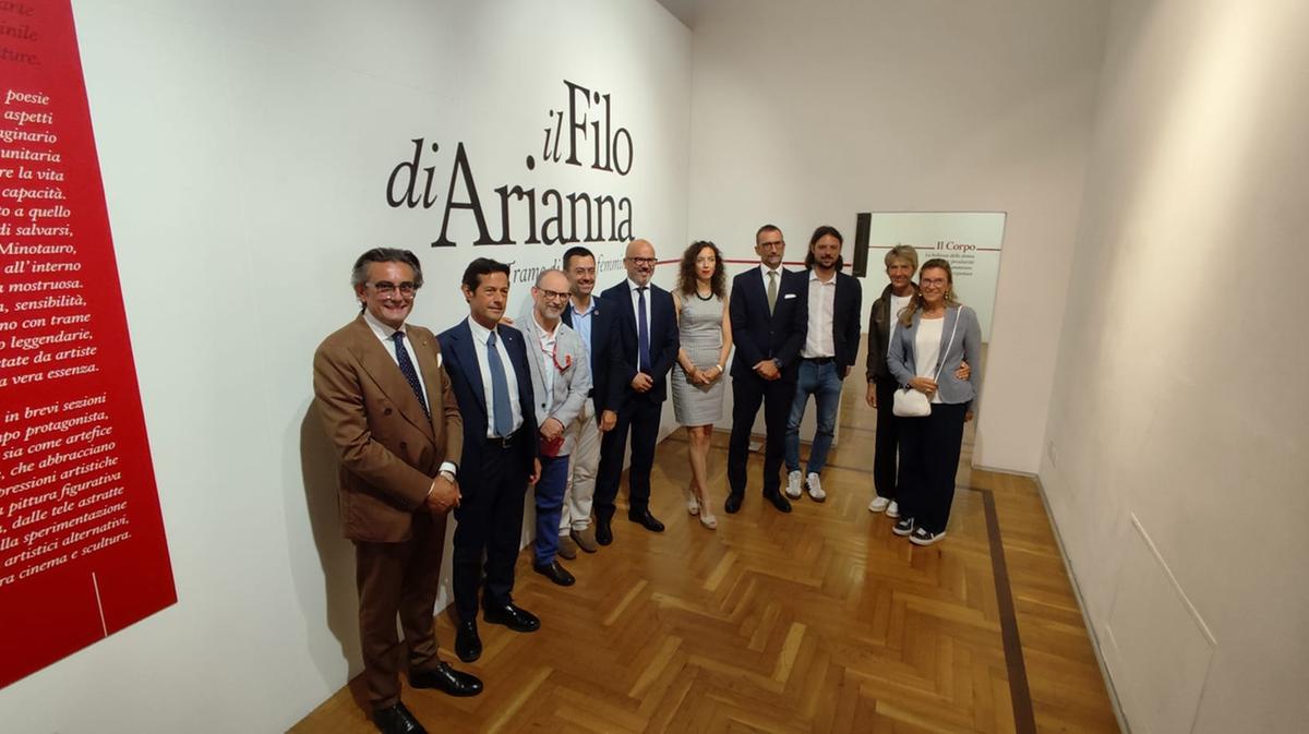 Mostra a Palazzo Perego: l’arte racconta la donna con un viaggio nel ’900 Mostra a Palazzo Perego: l’arte racconta la donna con un viaggio nel ’900