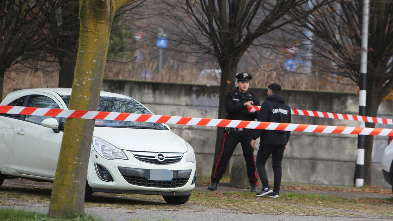 Il parcheggio di Giussano dove è avvenuta l’aggressione ai danni dalla ragazza: la 24enne sarebbe stata picchiata avrebbe subito un tentativo di strangolamento poi le coltellate Sotto, Said Cherrah Il parcheggio di Giussano dove è avvenuta l’aggressione ai danni dalla ragazza: la 24enne sarebbe stata picchiata avrebbe subito un tentativo di strangolamento poi le coltellate Sotto, Said Cherrah