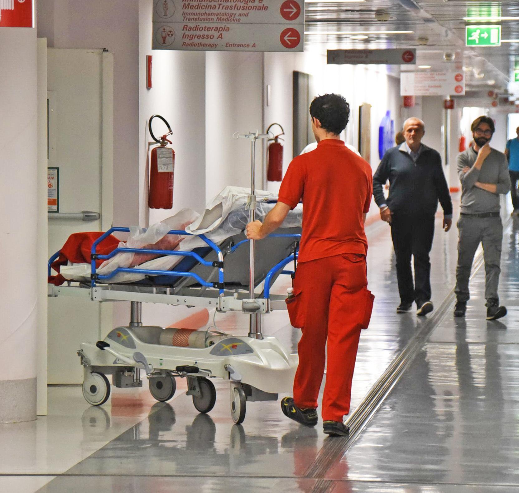 Caduto in piscina a 4 anni. Il bimbo non ce l’ha fatta Caduto in piscina a 4 anni. Il bimbo non ce l’ha fatta