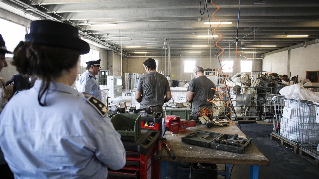 I detenuti al lavoro sul riciclo dei rifiuti I detenuti al lavoro sul riciclo dei rifiuti