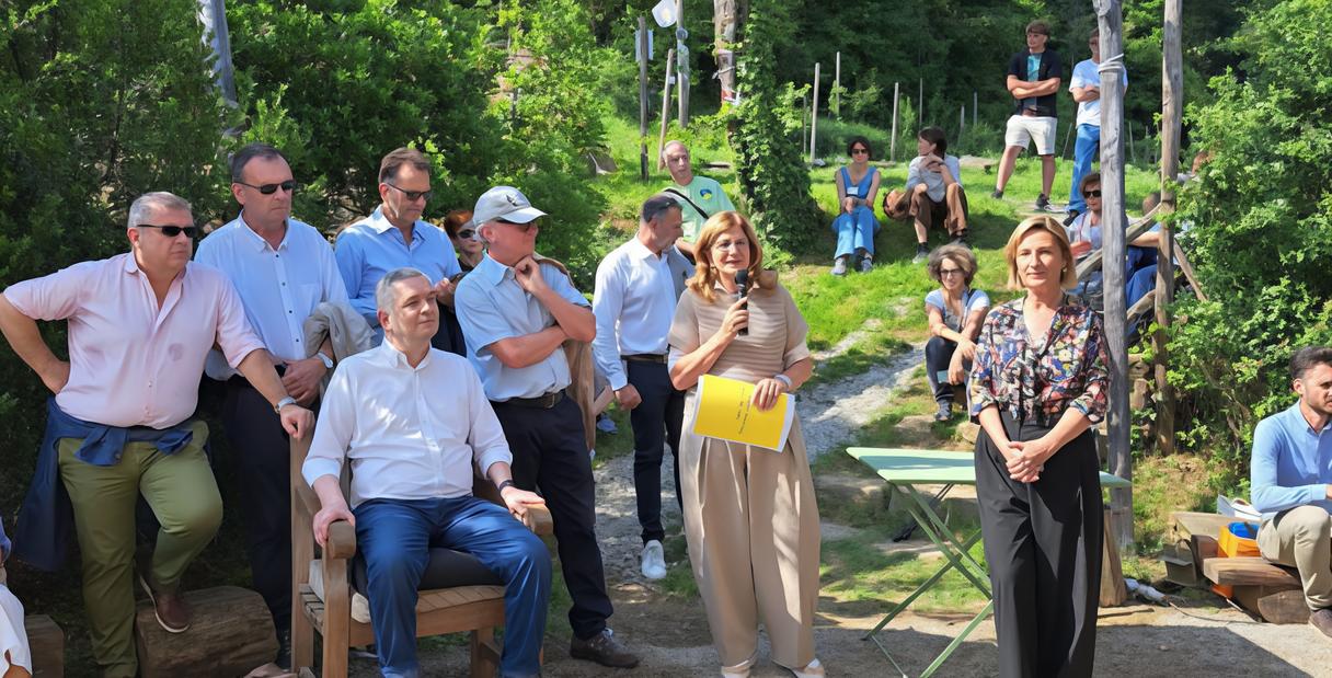 Città, api, piante e persone. Inaugurato il nuovo parco Città, api, piante e persone. Inaugurato il nuovo parco
