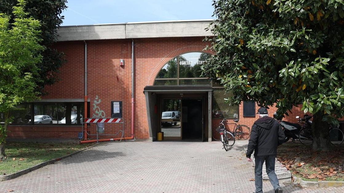 Strani furti in bocciofila. Staccati dai muri premiazioni e attestati