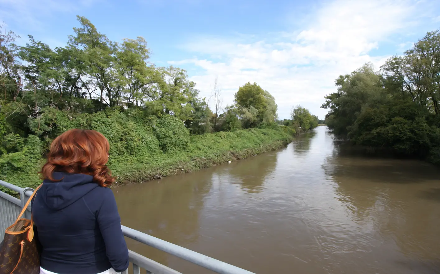 La ciclabile sul Lambro è a rischio: “La sponda sta franando, intervenite prima che sia tardi"