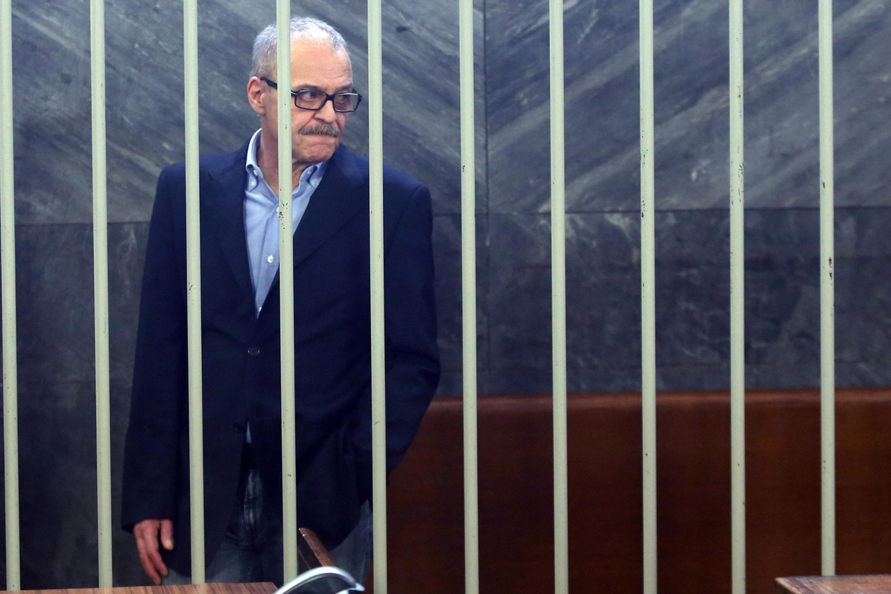 Renato Vallanzasca in tribunale a Milano durante l'udienza del processo in cui è accusato di rapina impropria per aver rubato in un supermercato