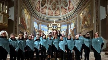 Tre concerti in uno per sostenere i ricercatori di Telethon e quanti soffrono di patologie genetiche rare. È il concerto...