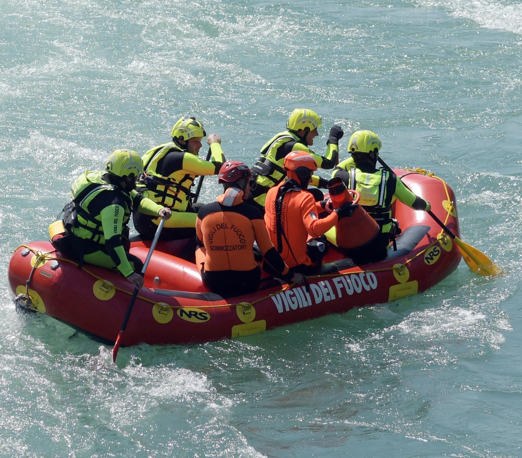 Tuffo tragico nell’Adda. Muore a soli sedici anni Tuffo tragico nell’Adda. Muore a soli sedici anni