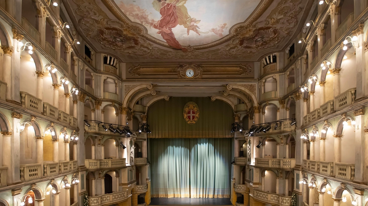 A teatro per aiutare le famiglie dei bambini che vengono a Pavia per le cure. Andrà in scena alle 20,30... A teatro per aiutare le famiglie dei bambini che vengono a Pavia per le cure. Andrà in scena alle 20,30...