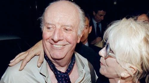 Il Teatro Sociale di Luino è da poco diventato di proprietà comunale e l’amministrazione lo ribattezzerà Teatro Sociale Dario... Il Teatro Sociale di Luino è da poco diventato di proprietà comunale e l’amministrazione lo ribattezzerà Teatro Sociale Dario...