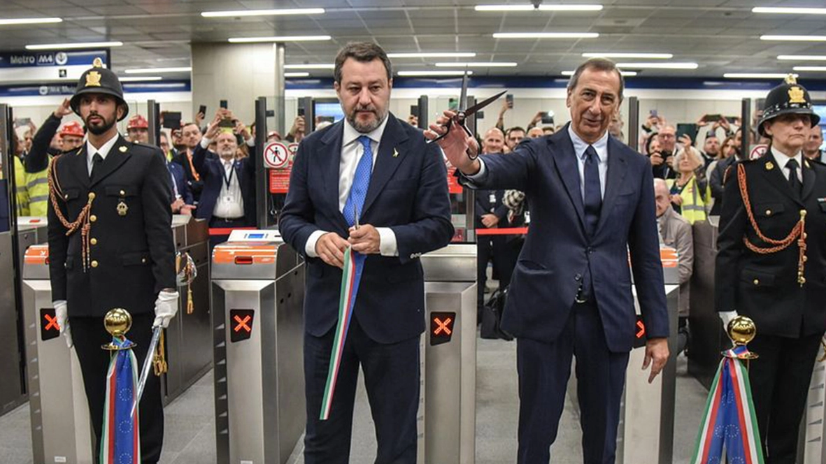 Il ministro per le Infrastrutture Matteo Salvini col sindaco di Milano Beppe Sala alla recente inaugurazione della linea 4 della metropolitana Il ministro per le Infrastrutture Matteo Salvini col sindaco di Milano Beppe Sala alla recente inaugurazione della linea 4 della metropolitana