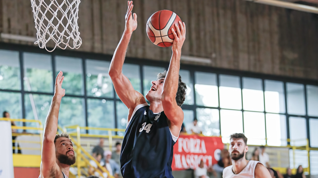 Dopo l’ultimo test con la Ju.Vi. Cremona, l’Urania Milano è pronta per il debutto nel torneo di A2 Dopo l’ultimo test con la Ju.Vi. Cremona, l’Urania Milano è pronta per il debutto nel torneo di A2